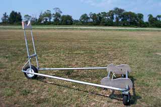 Cart used to launch a glider